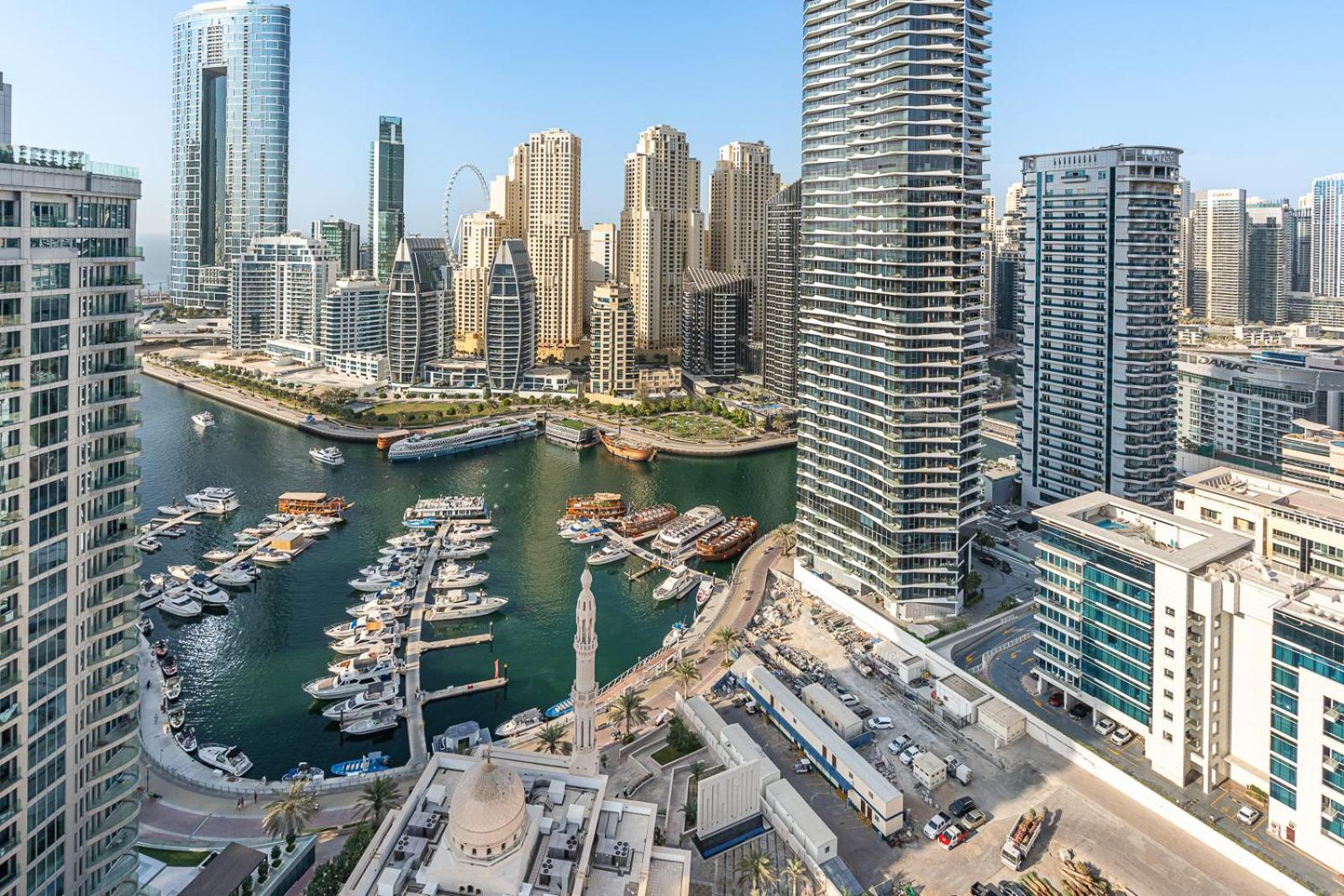 Luxury 2br With Waterfront Views Apartment Dubai