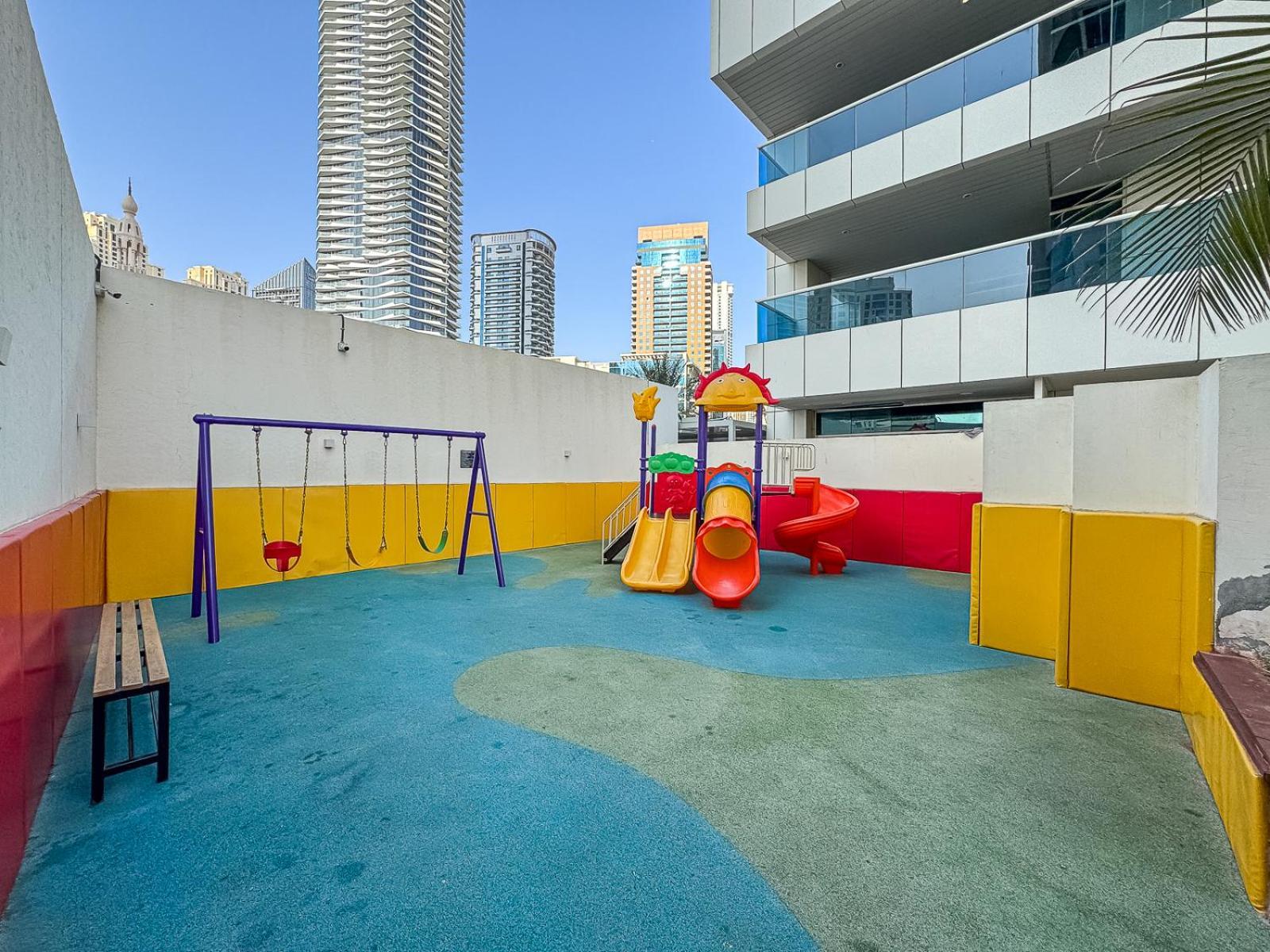 Luxury 2br With Waterfront Views Apartment Dubai